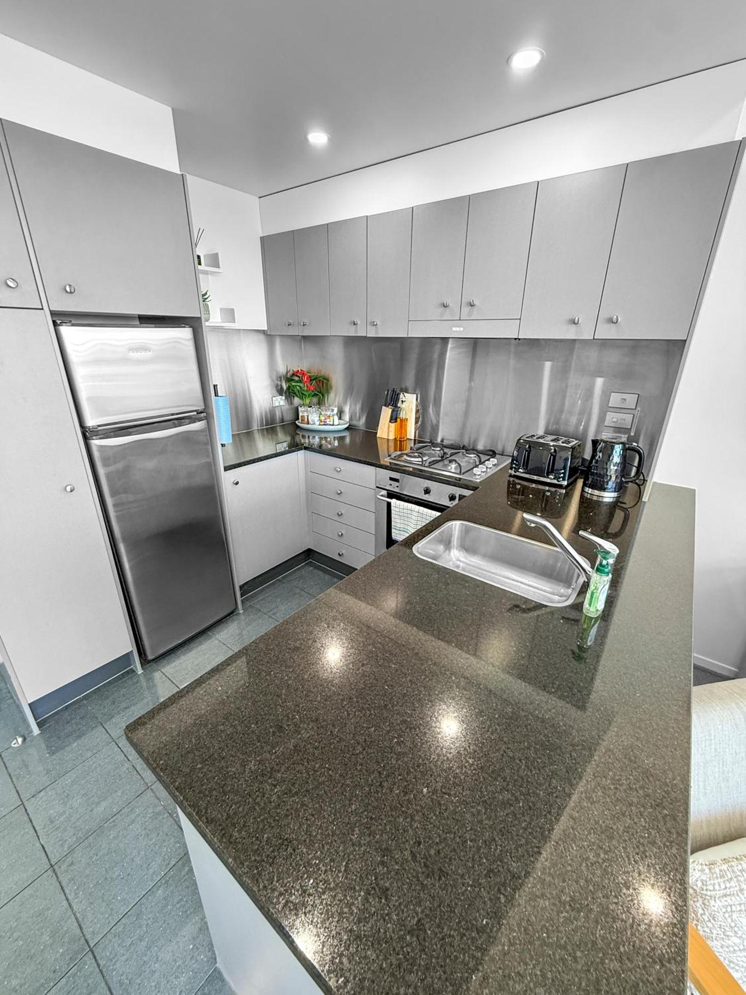 Le Mirage- Stylish, Central Apartment With Pools, Sauna, More Auckland Buitenkant foto